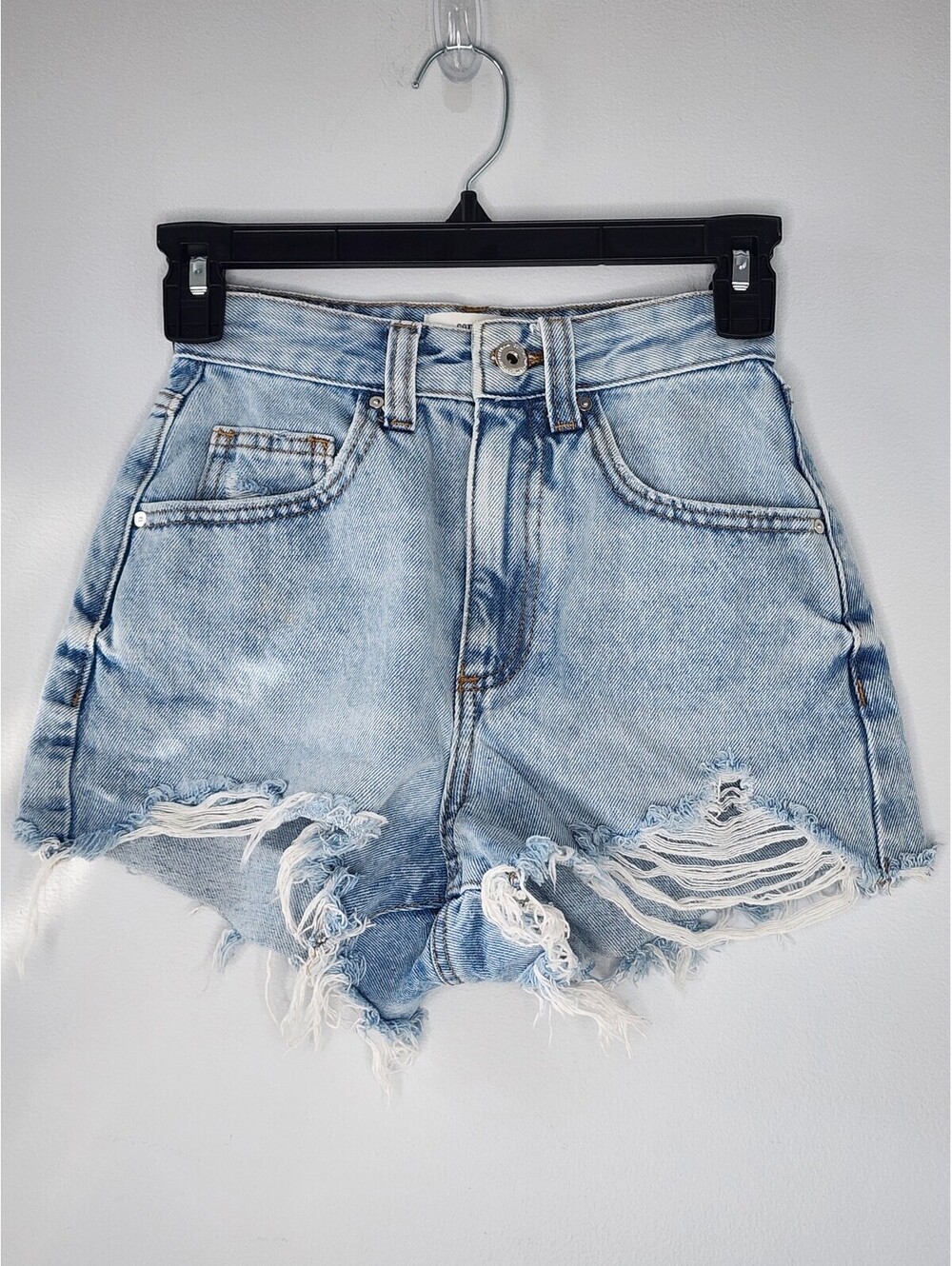 Cotton On High Rise Mom Denim Shorts Size 0 US Light Wash Distressed